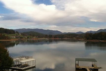 Tranquil Mountain Lake Home with Breathtaking Views - Hiawassee, Georgia