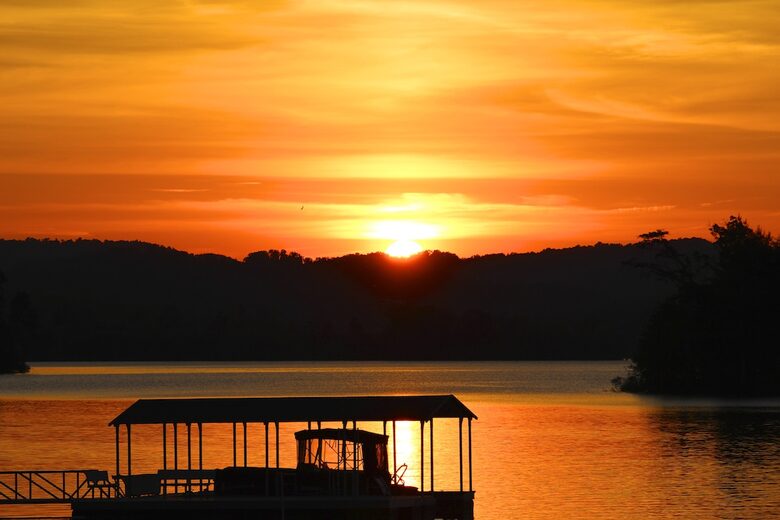 Tranquil Mountain Lake Home with Breathtaking Views - Hiawassee, Georgia