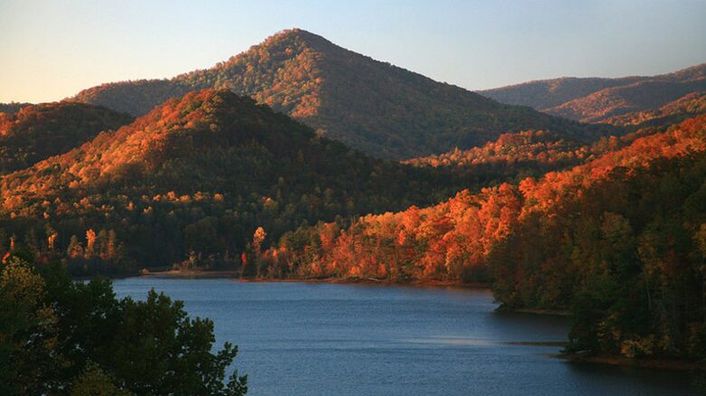 Tranquil Mountain Lake Home with Breathtaking Views - Hiawassee, Georgia