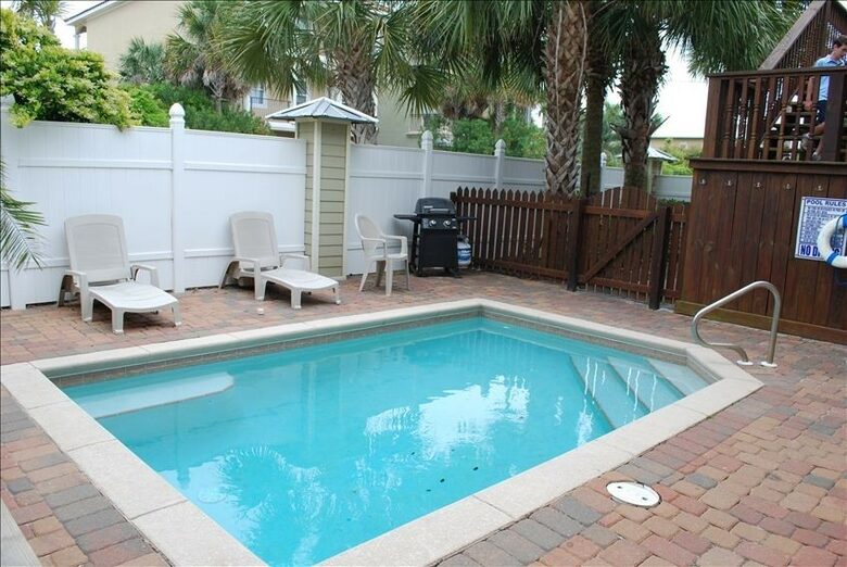 Coconut Grove - Frangista Beach - Destin, Florida