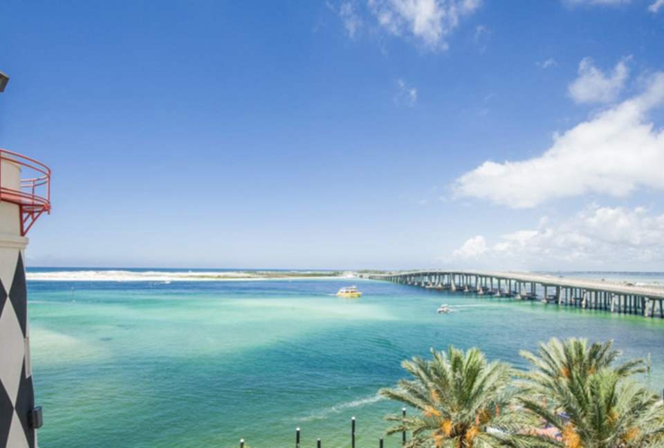 Emerald Grande at HarborWalk Village - 3 Bedroom Deluxe - Destin, Florida