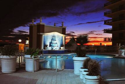 Emerald Grande at HarborWalk Village - 3 Bedroom Corner - Destin, Florida