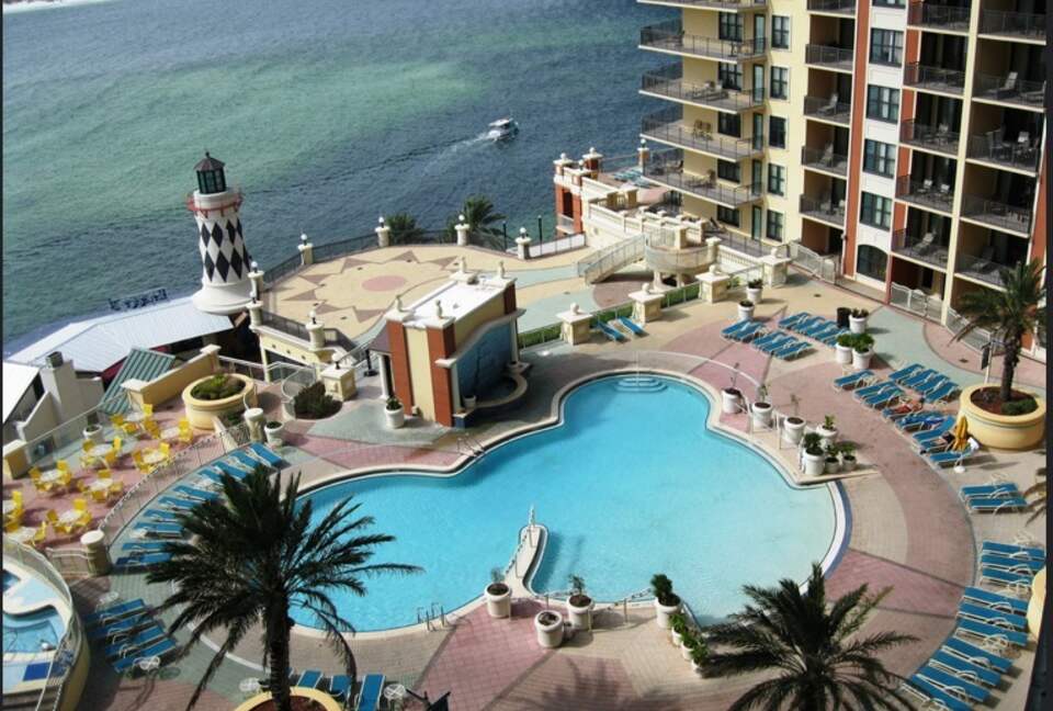 Emerald Grande at HarborWalk Village - 3 Bedroom - Destin, Florida