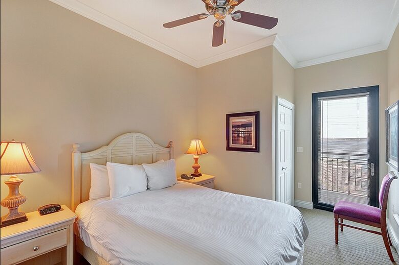 Emerald Grande at HarborWalk Village - 3 Bedroom - Destin, Florida