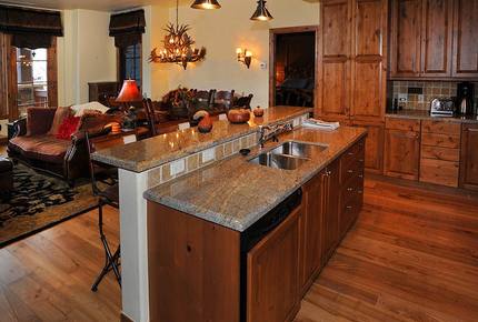 Beaver Creek Landing - Beaver Creek, Colorado