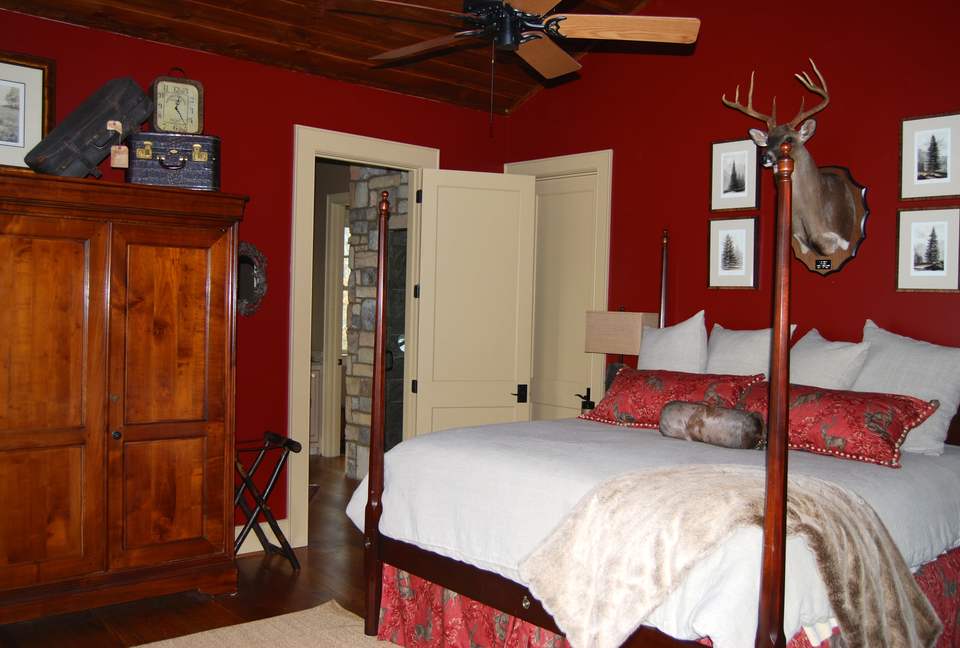 Rustic Retreat on Lake Keowee - Salem, South Carolina