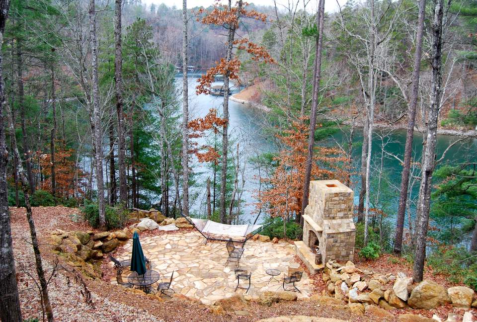 Rustic Retreat on Lake Keowee - Salem, South Carolina