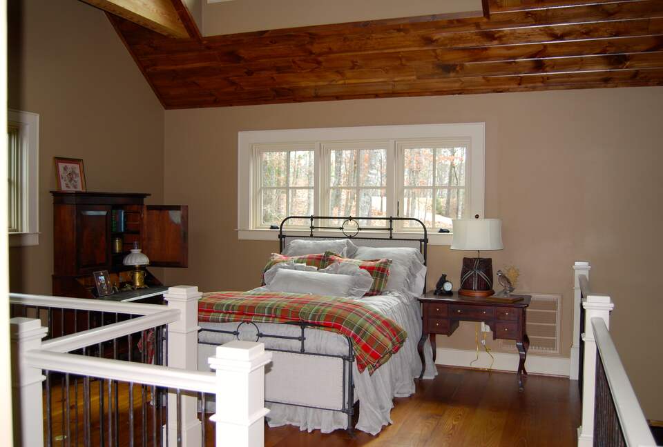 Rustic Retreat on Lake Keowee - Salem, South Carolina