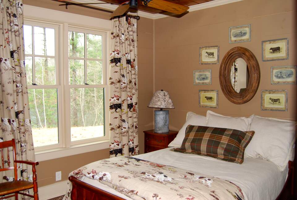 Rustic Retreat on Lake Keowee - Salem, South Carolina