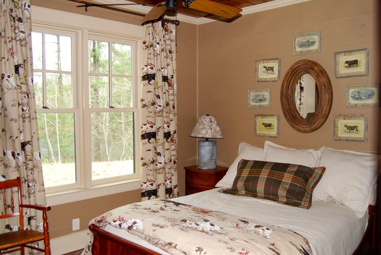 Rustic Retreat on Lake Keowee - Salem, South Carolina