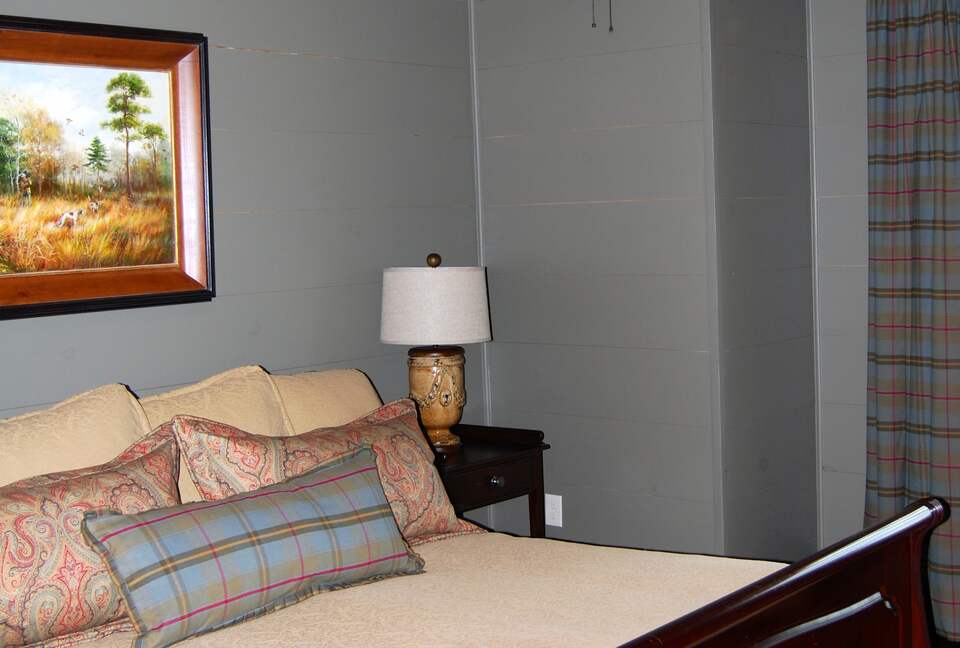 Rustic Retreat on Lake Keowee - Salem, South Carolina