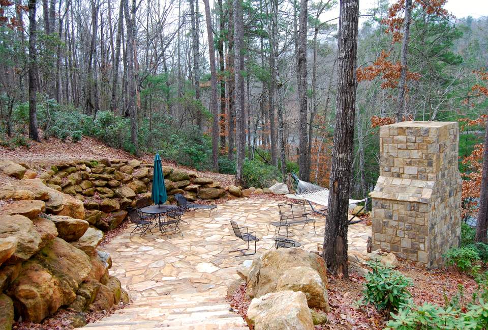 Rustic Retreat on Lake Keowee - Salem, South Carolina