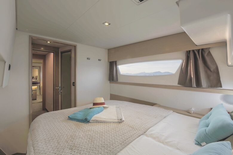 TradeWinds 52ft 5 Cabin Crewed Catamaran Cruising Class - St. Martin Sailing Vacation - Marigot, Sint Maarten (Dutch part)