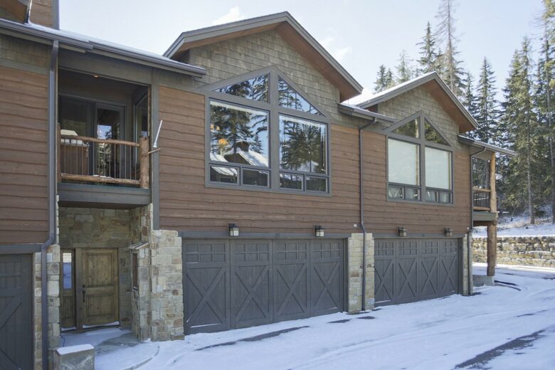 Moose Jaw Mountain Home - Whitefish, Montana