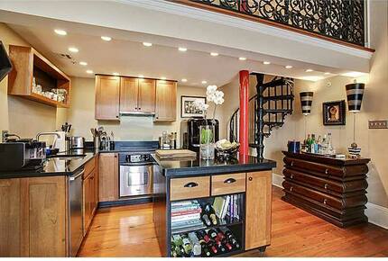 "Vieux Carre" French Quarter Flat with Private Courtyard - New Orleans, Louisiana