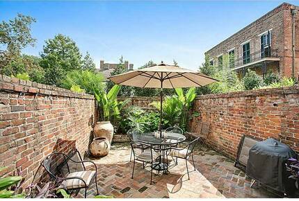"Vieux Carre" French Quarter Flat with Private Courtyard - New Orleans, Louisiana