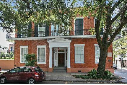 "Vieux Carre" French Quarter Flat with Private Courtyard - New Orleans, Louisiana