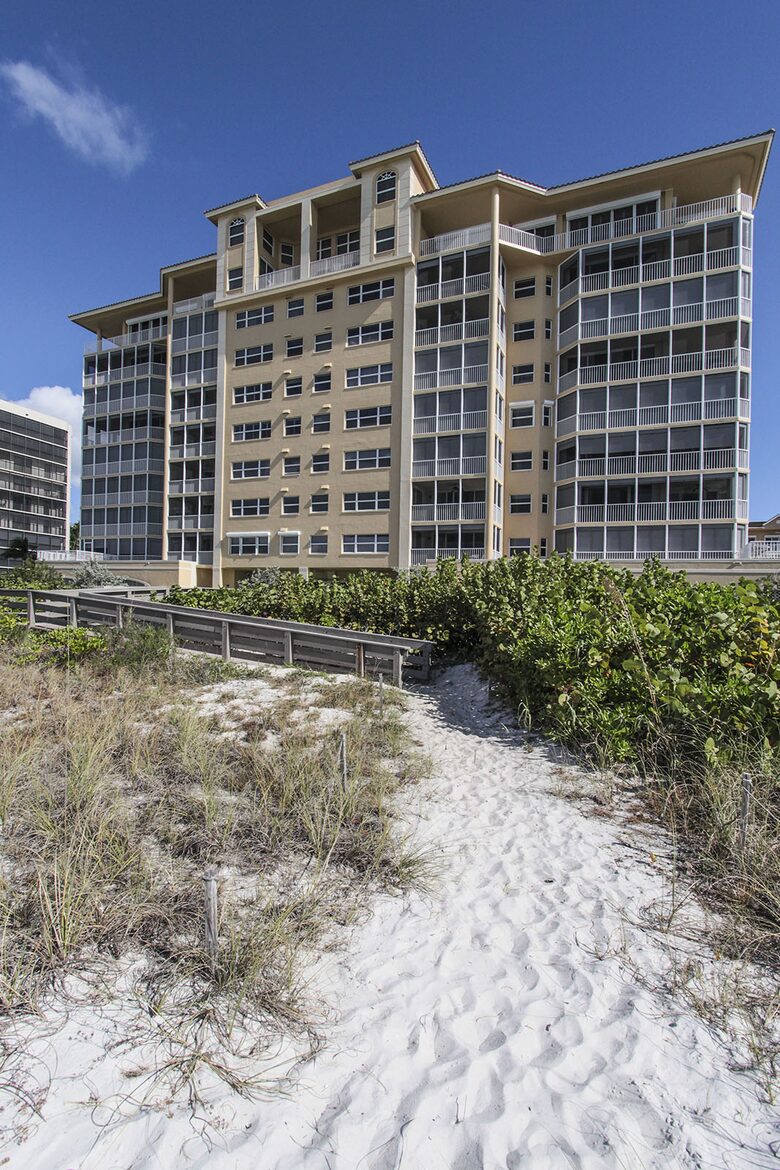 Sea Chase Naples Oceanfront Getaway - Naples, Florida