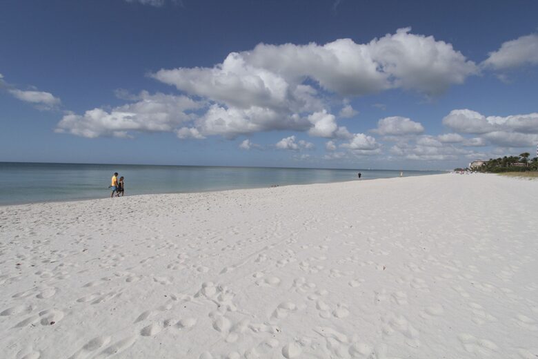 Sea Chase Naples Oceanfront Getaway - Naples, Florida