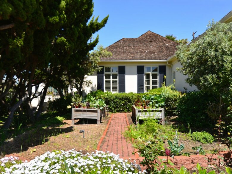 Oceanfront La Jolla Estate - La Jolla, California