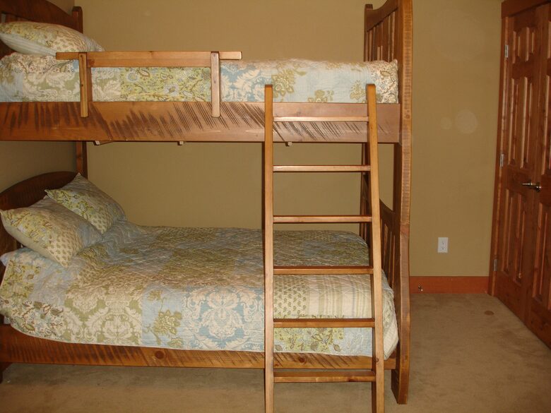 CopperSide in Lakeview Meadows - Invermere, Canada