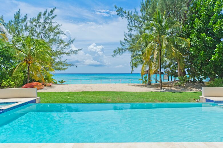 Incredible Views Of Seven Mile Beach, Grand Cayman - Seven Mile Beach, Cayman Islands