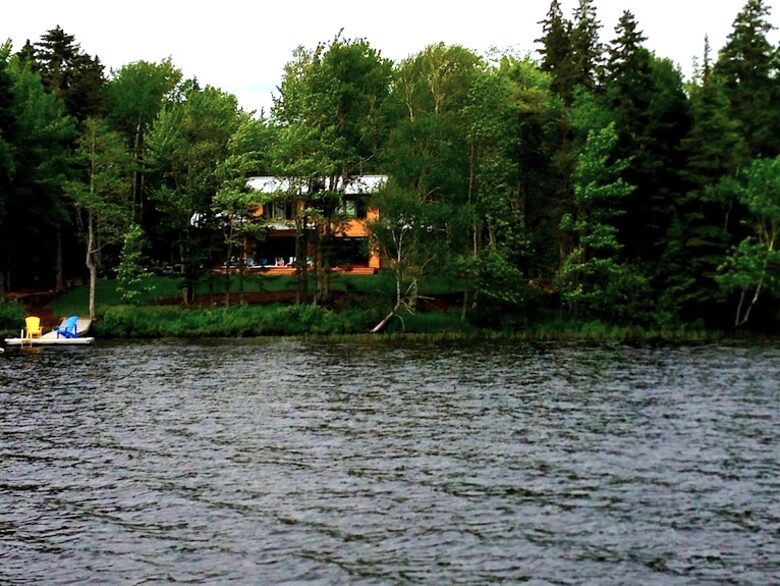 Nova Scotia Lake Retreat - Wentworth, Canada