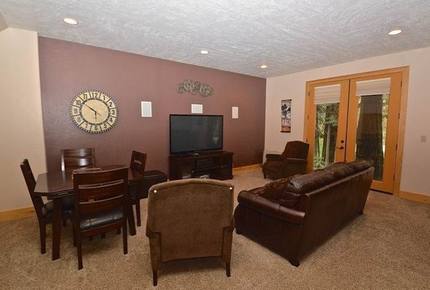 Chateau Lauren - Shaver Lake, California