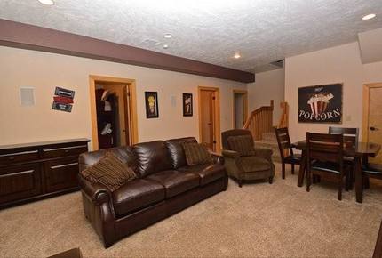 Chateau Lauren - Shaver Lake, California