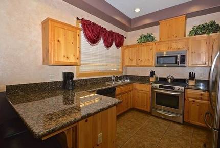 Chateau Lauren - Shaver Lake, California