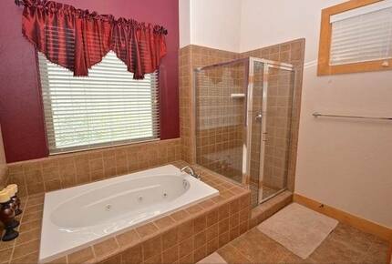 Chateau Lauren - Shaver Lake, California