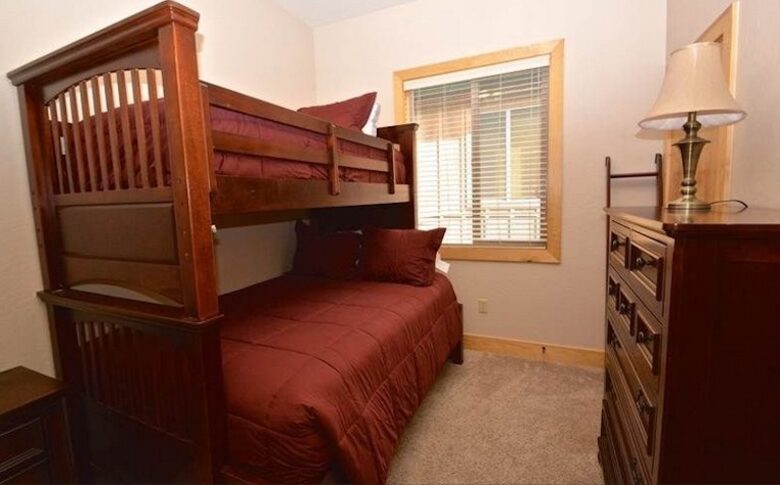 Chateau Lauren - Shaver Lake, California