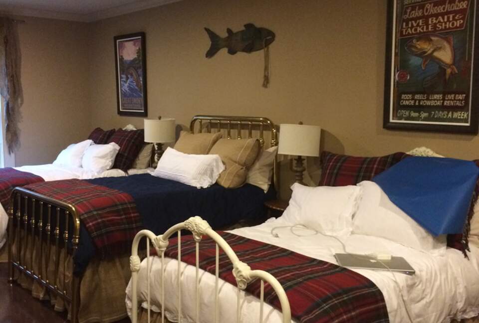 Rustic Retreat on Lake Keowee - Salem, South Carolina