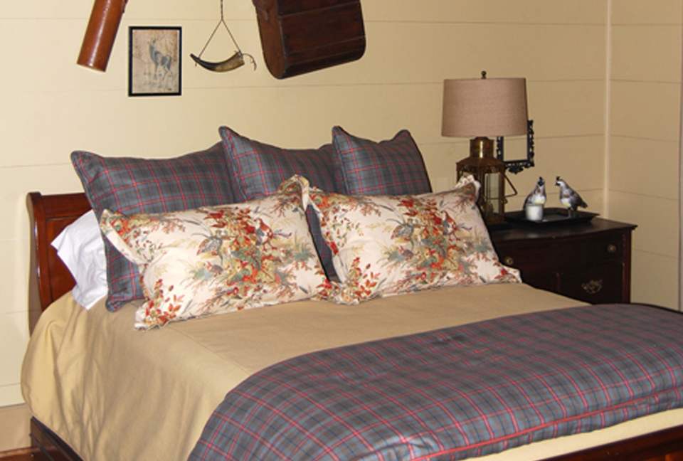 Rustic Retreat on Lake Keowee - Salem, South Carolina