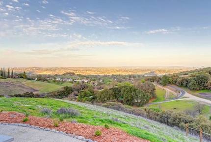 Illumination Ridge: visit Paso Robles in Style! - Paso Robles, California