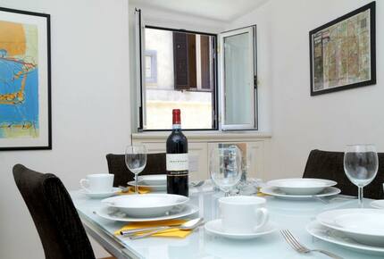 The Spanish Steps Apartment on Via della Mercede - Rome, Italy