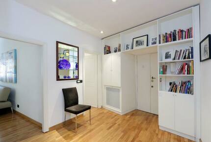 The Spanish Steps Apartment on Via della Mercede - Rome, Italy