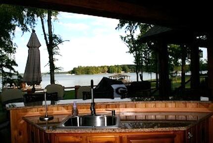 Hurt's Hideaway - Lake Sinclair, Georgia