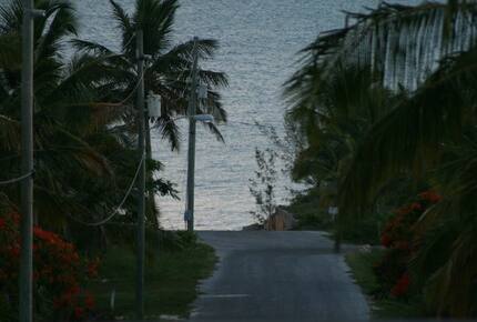 Governor's Harbour Apartment - Governors Harbour, Bahamas