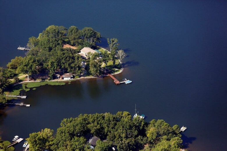 Lakefront Home on Lake Murray - Gilbert, South Carolina