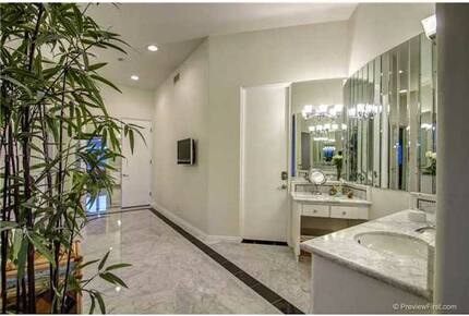 La Jolla Masterpiece - La Jolla, California