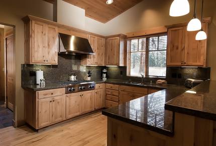 Premium Old Greenwood Home on Jack Nicklaus Golf Course -- Perfect for Ski and Summer! - Truckee, California