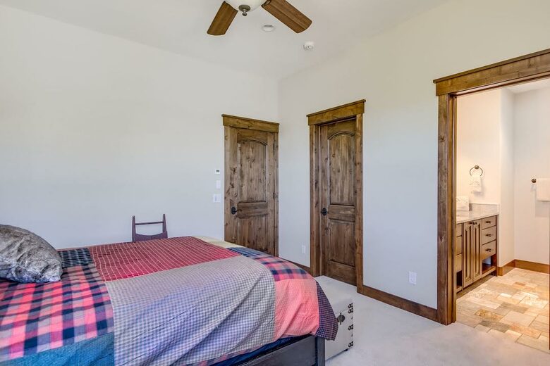 Two Cabins in Summit County - Silverthorne, Colorado