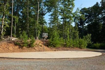 Sky High Sanctuary - Ellijay, Georgia