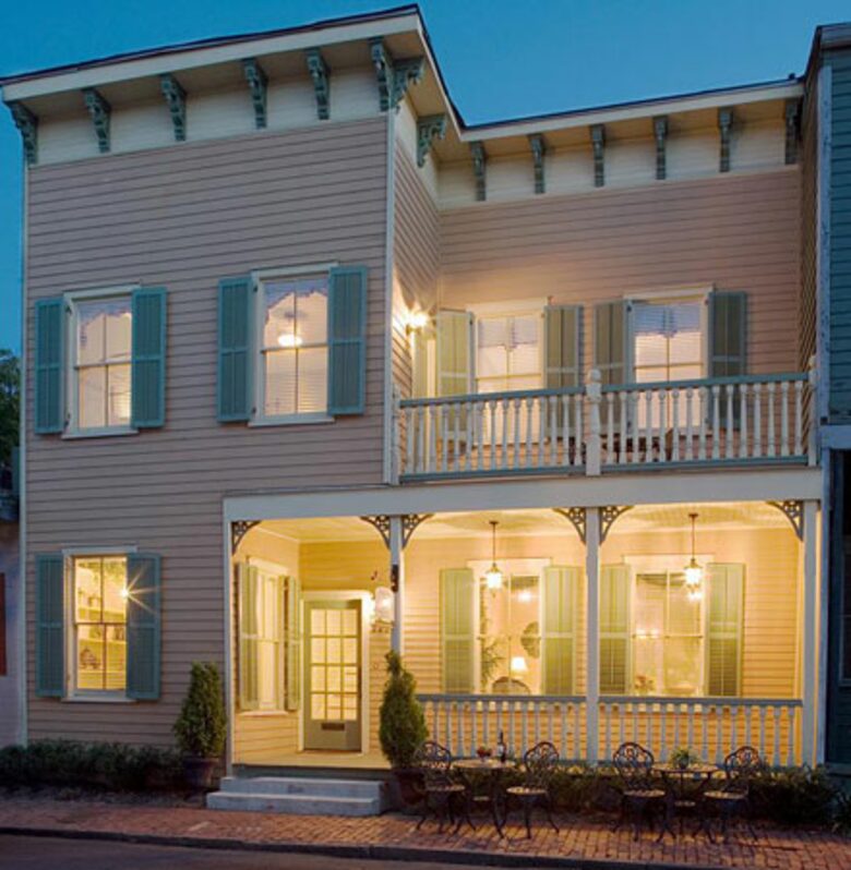 Washington Square Home - Savannah, Georgia