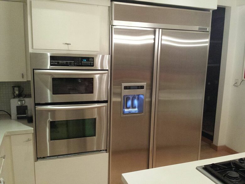 Waterfront Villa with Dock Near South Beach - Miami, Florida