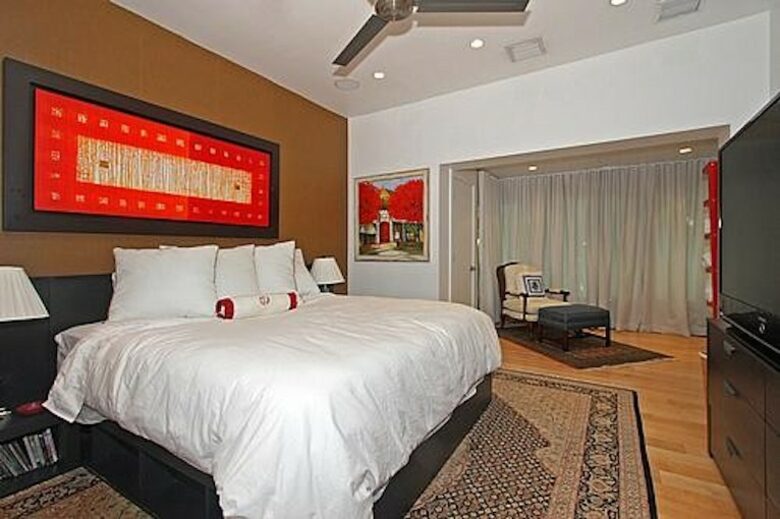 Waterfront Villa with Dock Near South Beach - Miami, Florida