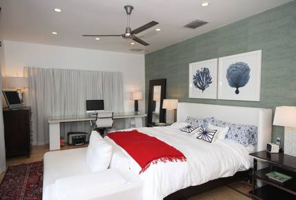 Waterfront Villa with Dock Near South Beach - Miami, Florida