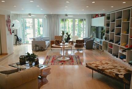 Waterfront Villa with Dock Near South Beach - Miami, Florida