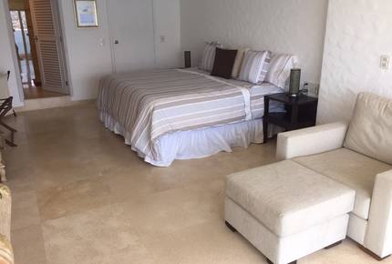 Villa Ammen, Beach Club Villa - Acapulco, Mexico